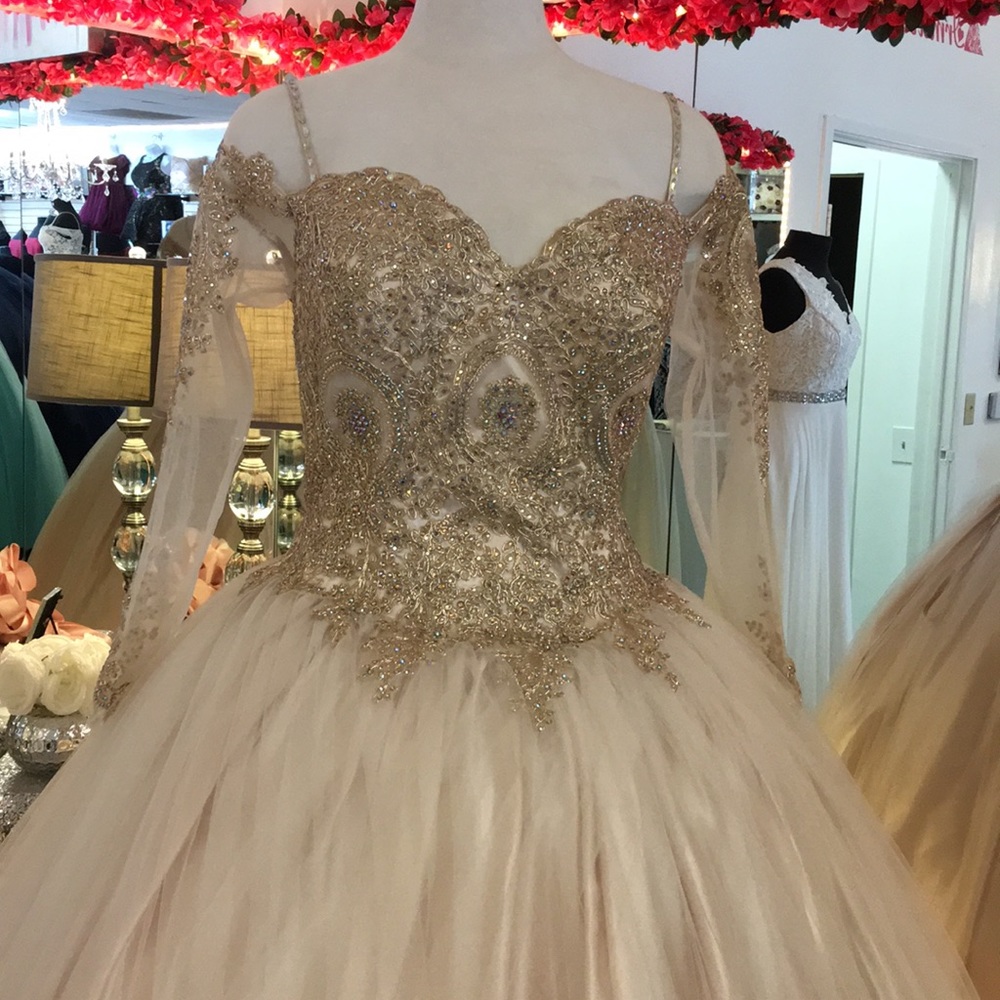 Quinceañera Dresse size xxL  champagne